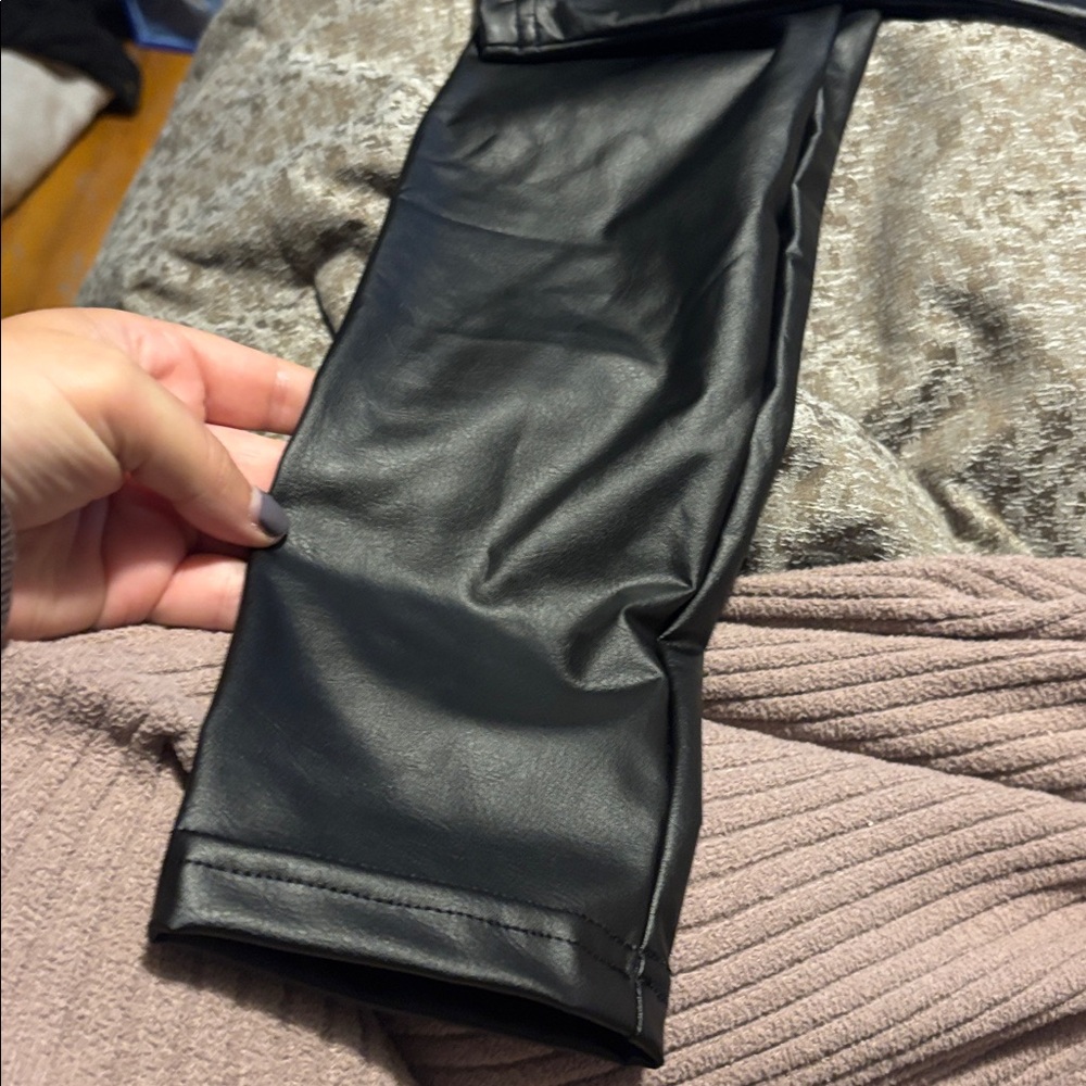 💕NWT! Aerie Black High-Rise Leggings - Picture 3 of 6